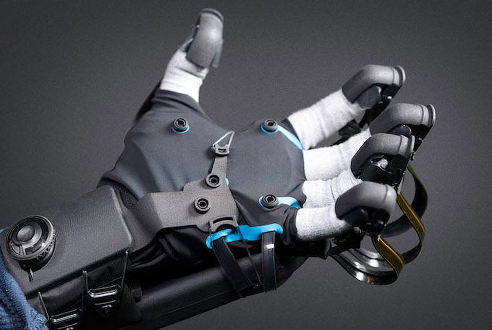 aksesoris VR Haptic gloves