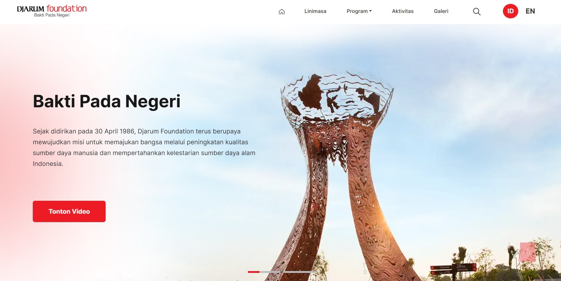 contoh website organisasi - djarum foundation